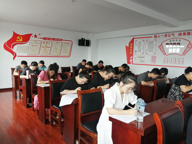 以考促學、以學促廉