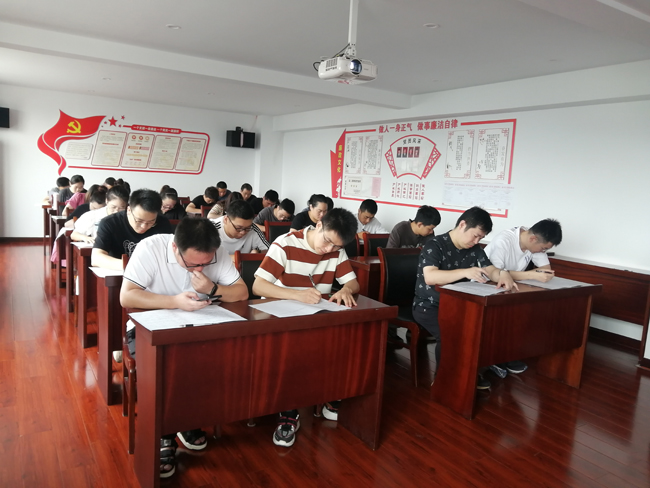 以考促學、以學促廉